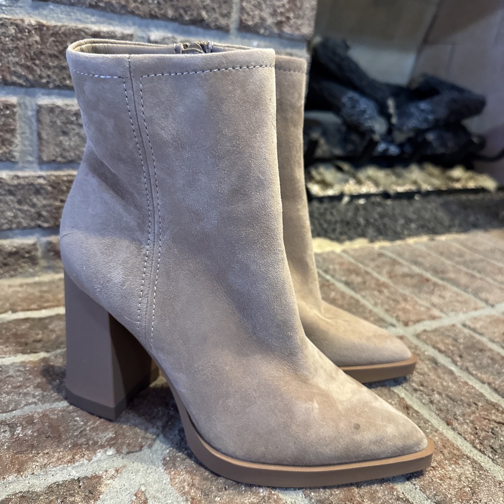 Steve Madden Harden Tan Suede Pointed Toe Block Heel Ankle Boots Womens 7.5M